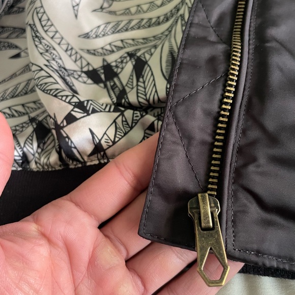 Volcom Bomber Jacket - Picture 10 of 13